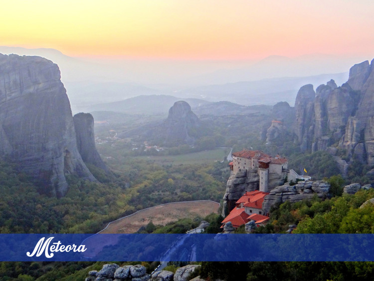 Unesco world heritage site meteora Greece - The Spunky Traveler, Places to see in Greece, Tourism Greece, Hiking trails in Greece
